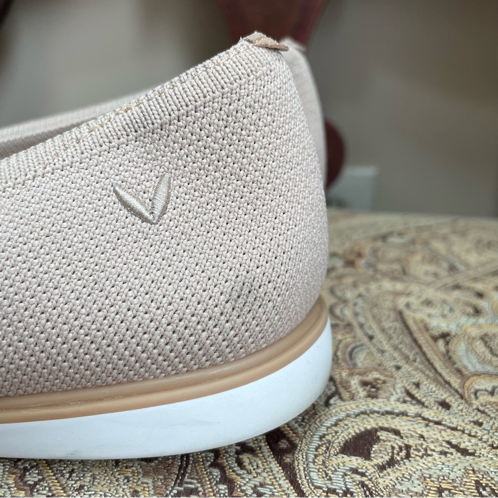 Vivaia Veronica Cream Point Toe All Day Standing Flats Comfortable Size 8 - Picture 6 of 16